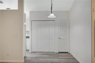 Photo #5: 2558439 Listing