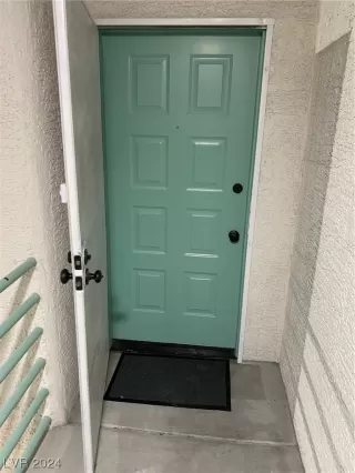 Photo #1: 2558441 Listing 