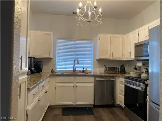 Photo #1: 2558456 Listing