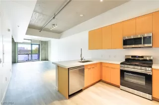 Photo #1: 2558515 Listing