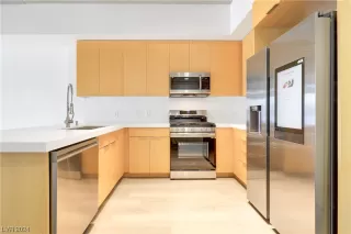 Photo #2: 2558515 Listing