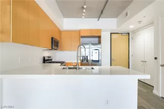 Photo #4: 2558515 Listing