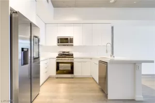 Photo #2: 2558544 Listing