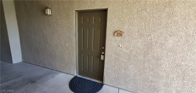 MLS: 2558582 Condo For Sale