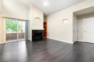 Photo #2: 2558596 Listing 