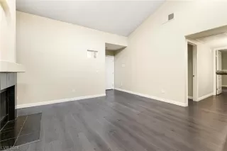 Photo #3: 2558596 Listing 