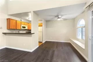 Photo #4: 2558596 Listing 