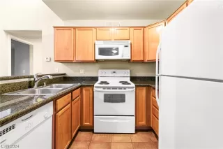 Photo #5: 2558596 Listing 