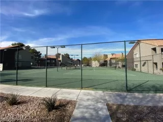 Photo #1: 2558599 Listing 