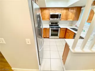 Photo #2: 2558600 Listing 