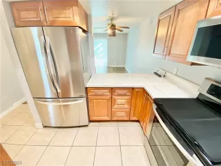 Photo #4: 2558600 Listing 