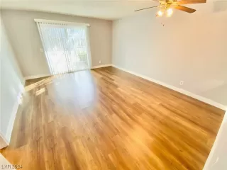 Photo #5: 2558600 Listing 