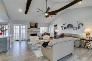 Photo #1: 2558629 Listing 