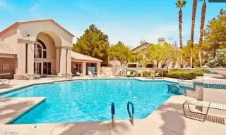 Photo #1: 2558655 Listing 