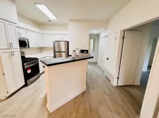 Photo #3: 2558655 Listing 