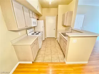 Photo #3: 2558657 Listing 