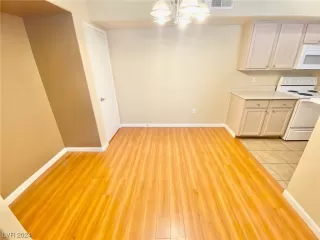 Photo #5: 2558657 Listing 