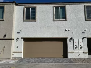 Photo #1: 2558665 Listing 