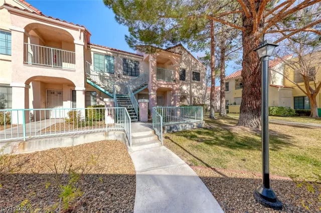 MLS: 2558676 Condo For Sale