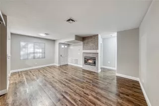 Photo #5: 2558676 Listing