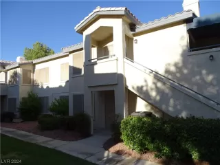 Photo #1: 2558681 Listing 