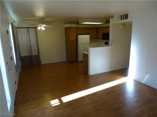 Photo #5: 2558681 Listing 