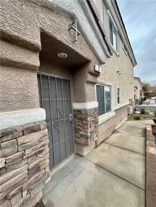 Photo #1: 2558692 Listing 