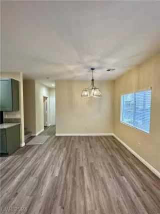 Photo #5: 2558692 Listing 