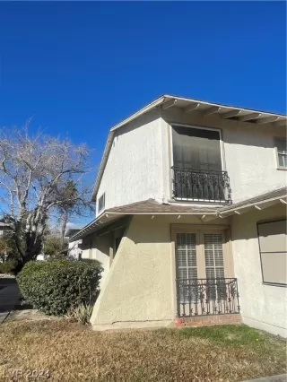 Photo #1: 2558693 Listing 