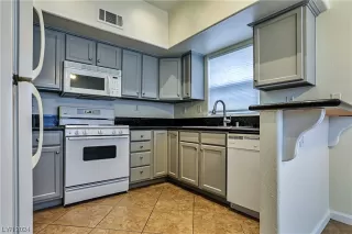 Photo #1: 2558702 Listing 