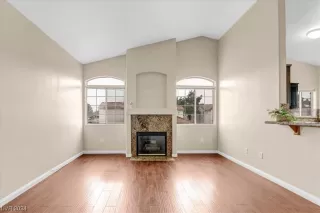 Photo #1: 2558714 Listing 