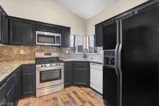 Photo #5: 2558714 Listing 