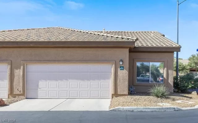 MLS: 2558732 Condo For Sale