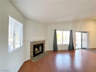 Photo #3: 2558743 Listing 