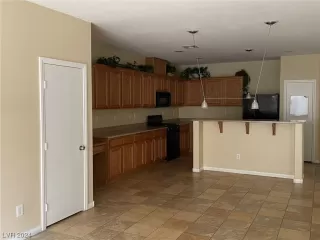Photo #3: 2558772 Listing 