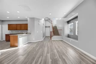 Photo #1: 2558780 Listing 