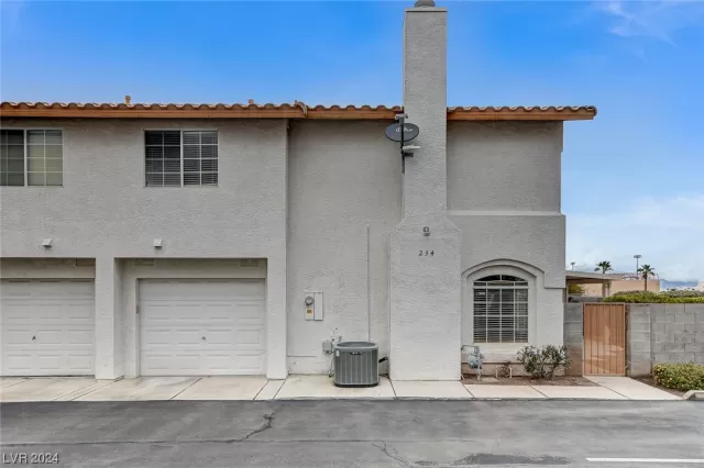 MLS: 2558808 Condo For Sale