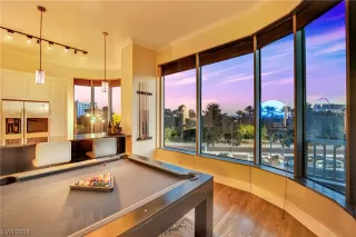 Photo #6: 2558826 Listing