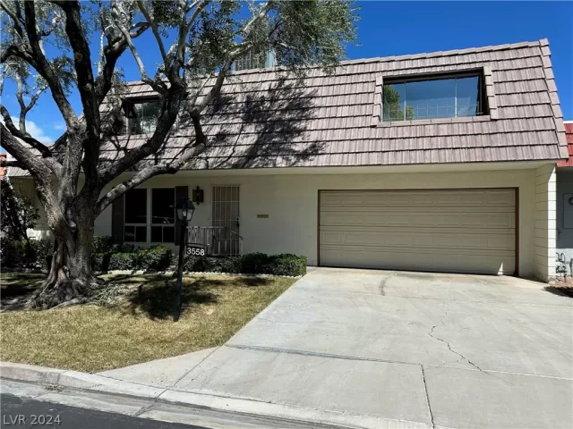 MLS: 2558838 Condo For Sale