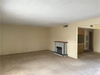 Photo #1: 2558838 Listing