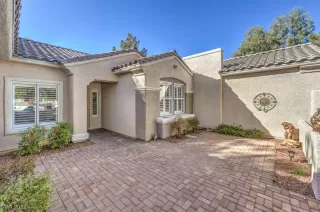 Photo #5: 2558857 Listing 