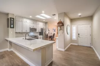 Photo #6: 2558857 Listing 