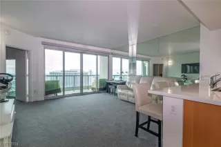 Photo #3: 2558884 Listing