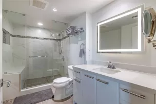 Photo #5: 2558884 Listing