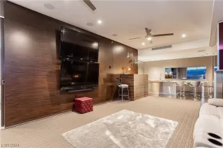 Photo #5: 2558902 Listing 