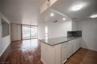 Photo #5: 2558913 Listing 