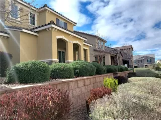 Photo #1: 2558925 Listing 