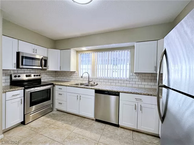 MLS: 2558955 Condo For Sale