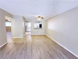 Photo #5: 2558955 Listing 