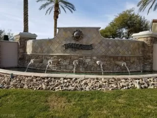 Photo #1: 2558957 Listing 